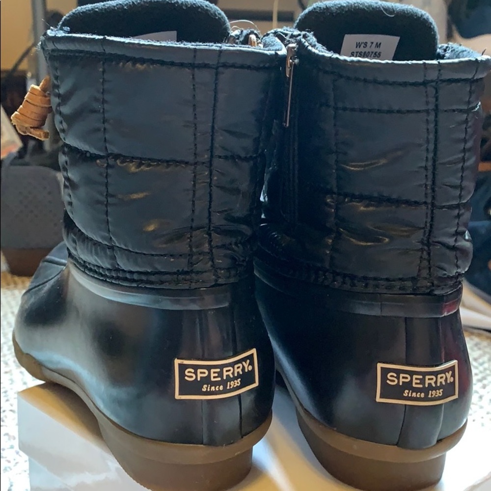 Sperry quilted duck boots size 7